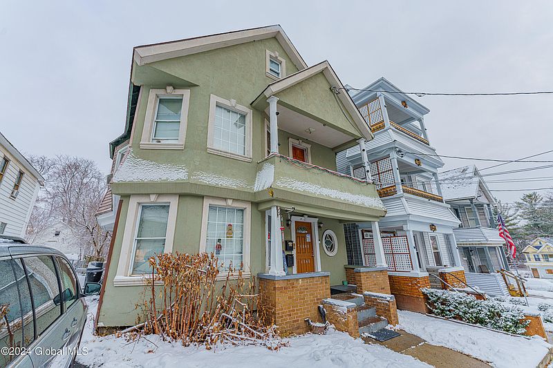 3rd image of 1026 2nd Avenue
