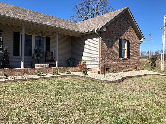 2nd image of 128 Spruce Valley Ln