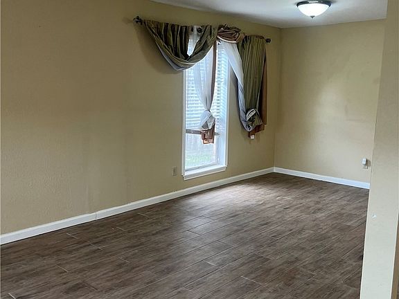 4th image of 11305 Doris Creek Cir