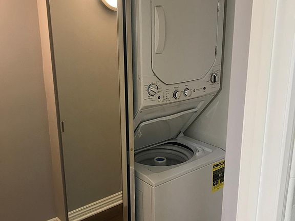 5th image of 612 N Columbus Ave APT 105