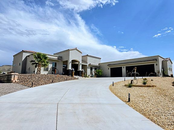2nd image of 1762 Loma Verde