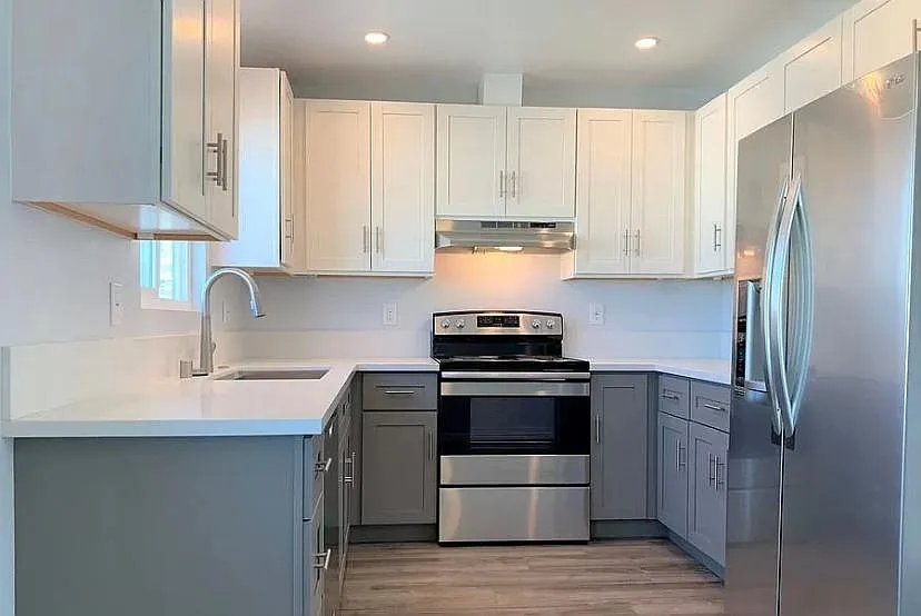 2 bed, 875 sqft, $2,750 — Photo 3