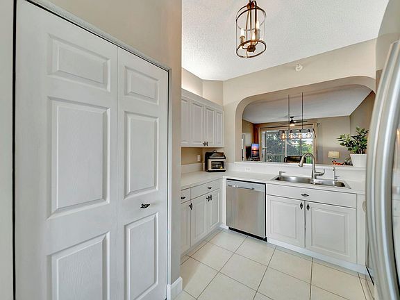 5th image of 7775 Southampton Terrace #311