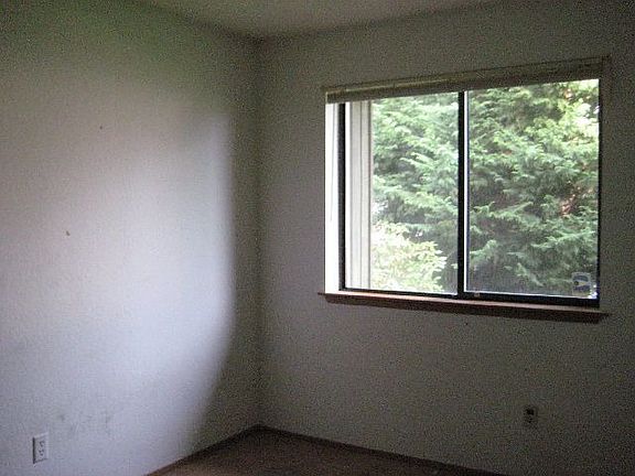 5th image of 15916 86th Avenue Ct E