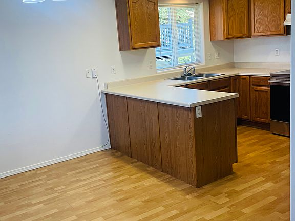 2nd image of 602 Easy St Unit A