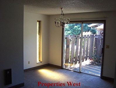 4th image of 3330 NE 57th Ave APT 4