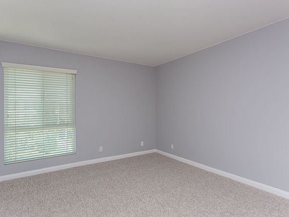 3rd image of 11640 Woodbridge St APT 309