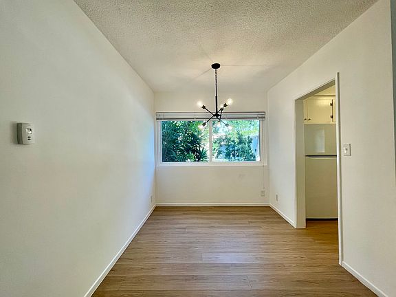 4th image of 1029 N Hayworth Ave APT 1
