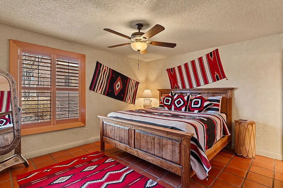 2 bed, 984 sqft, $4,500 — Photo 3