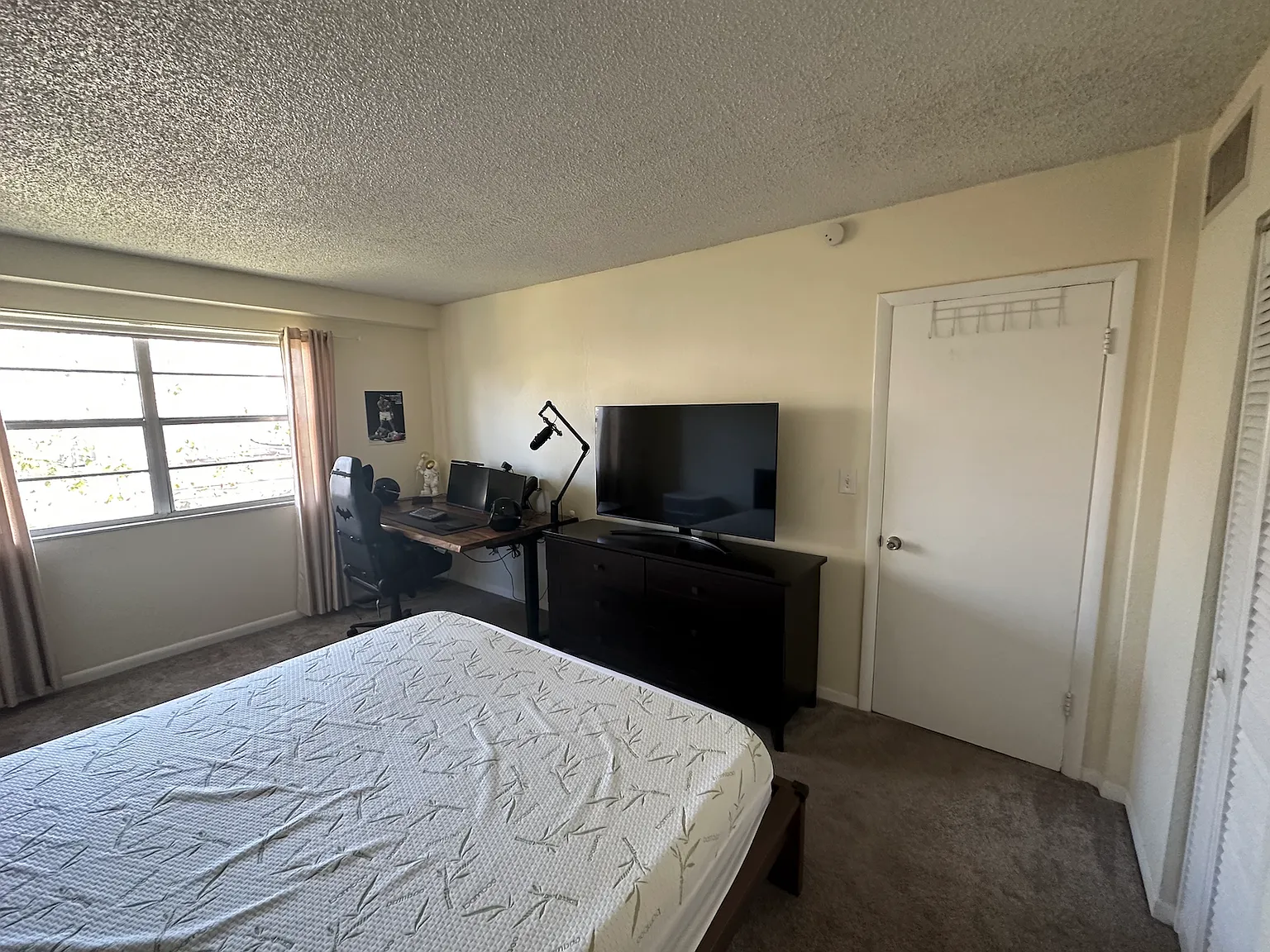 2 bed, 850 sqft, $1,200 — Photo 2