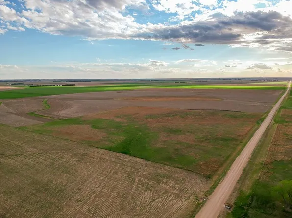 X Rd, Larned, KS 67550
