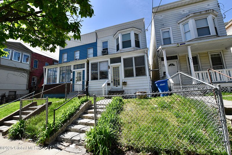 5th image of 450 Hamilton Street