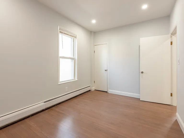 106 Byron St #A — Photo 16