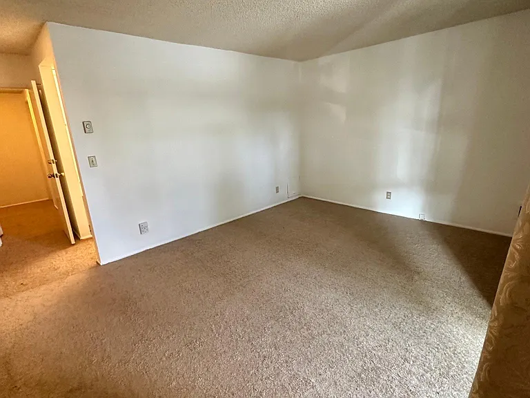 5650 Sumner Way #116 — Photo 9