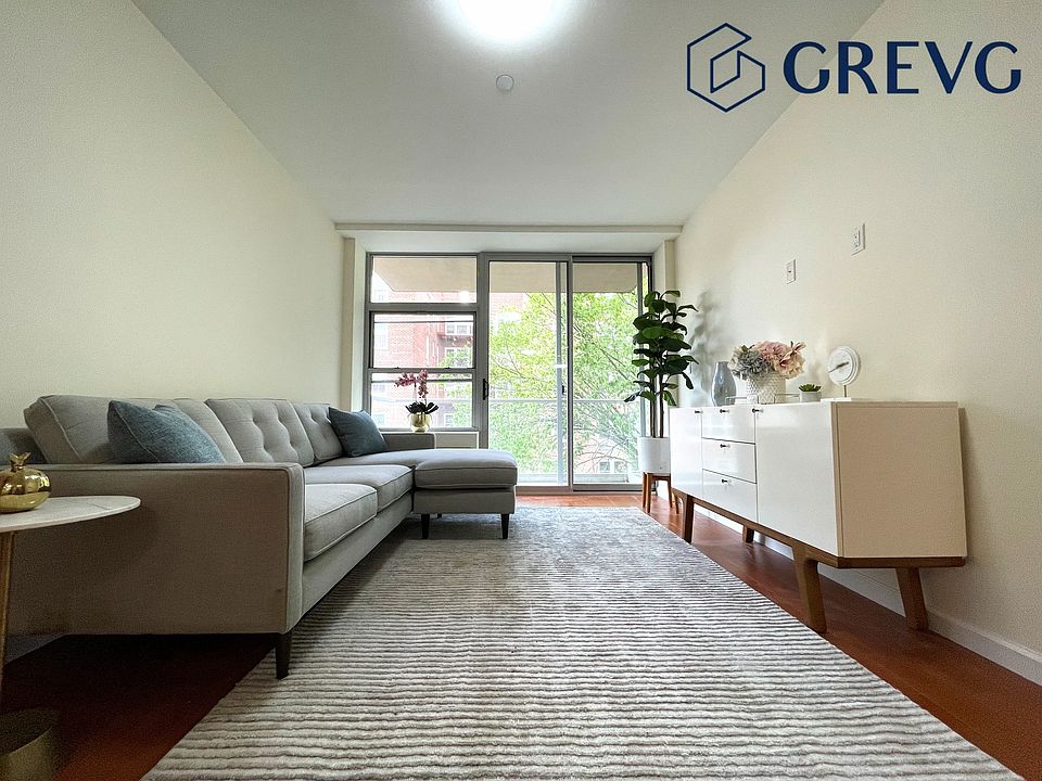 1st image of 14469 Barclay Ave APT 5C