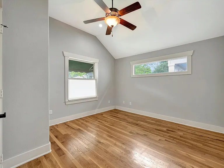 4628 Kermit St — Photo 24
