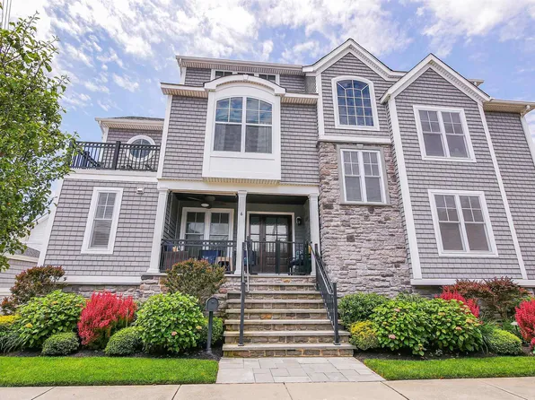 6 N Douglas Ave, Margate, NJ 08402