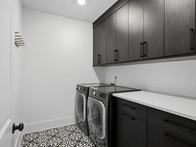 7628 Delancey Dr — Photo 16