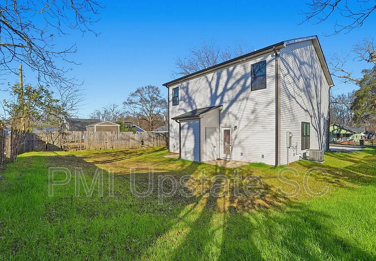 107 Virginia Ave — Photo 23