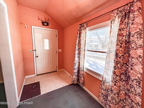 5th image of 1108 Mill St