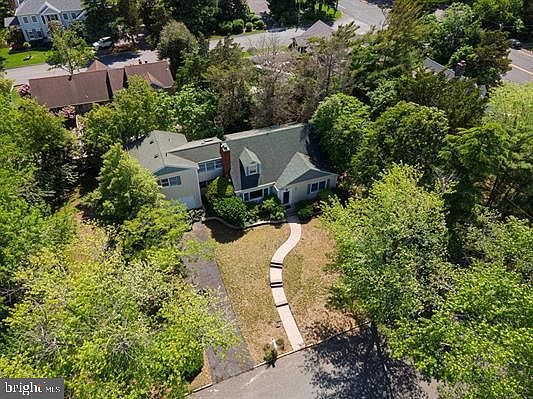 1st image of 209 Berkshire Ave
