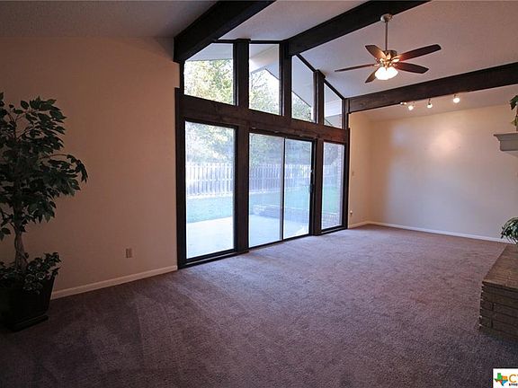 5th image of 910 Tammy Dr