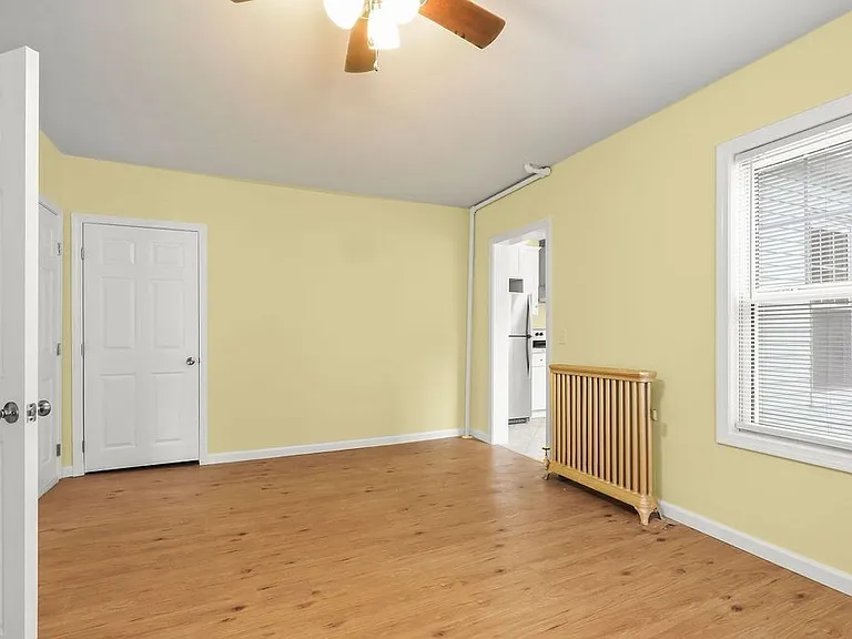 10 Cottage St #10 — Photo 13
