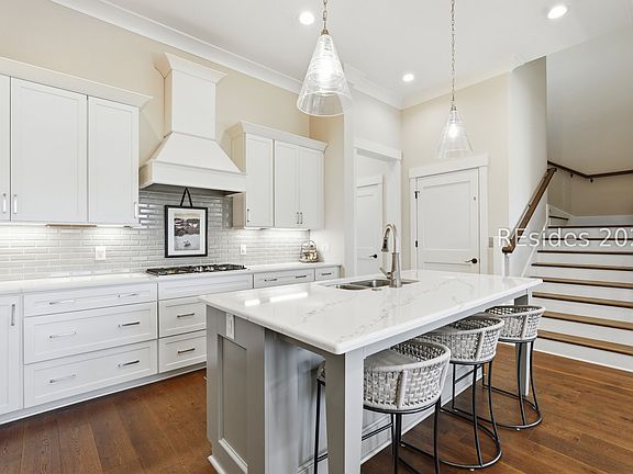 4th image of 1 Grandview Ct