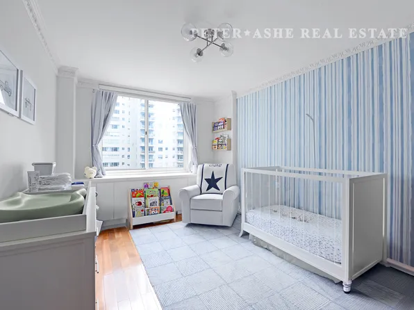 220 East 65th Street image 10 of 23