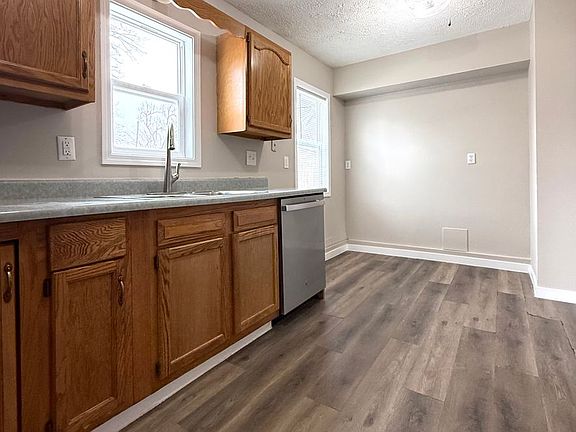 4th image of 3102 Wakeman Dr