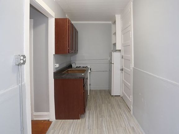 2nd image of 3265 W Wrightwood Ave #V2