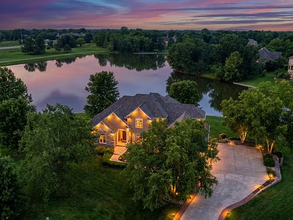 5th image of 5409 Bell Flower Ct