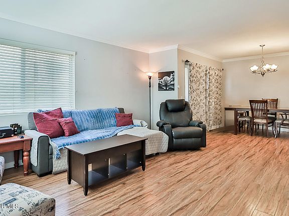 4th image of 1342 E Hillcrest Dr Unit 14