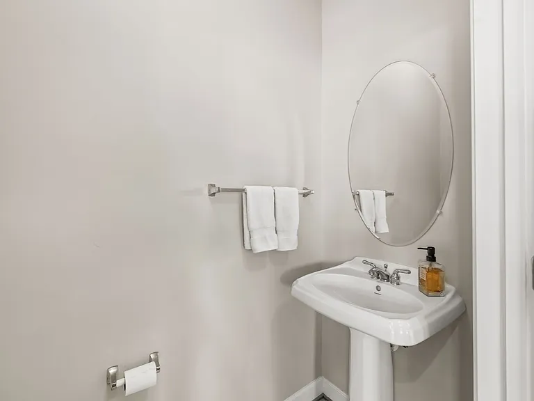 810 Belmont Bay Dr #201 — Photo 21