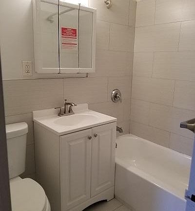 5th image of 135 Riverdale Ave #9B
