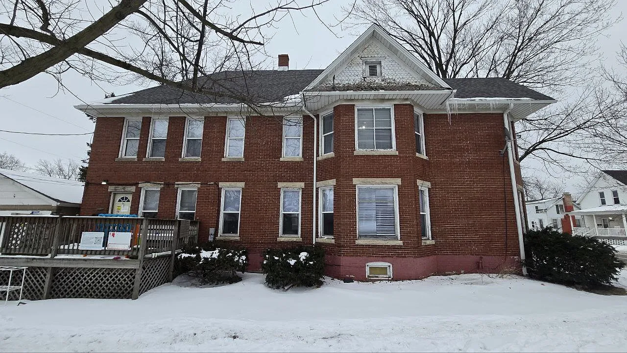 Spacious 3BR/1BA First-Floor Home with Garage & Fenced Yard in Quiet Michigan City Neighborhood — Photo 1