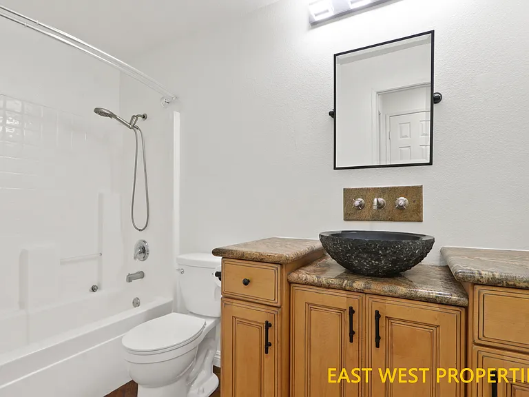 2200 Timberwood — Photo 15
