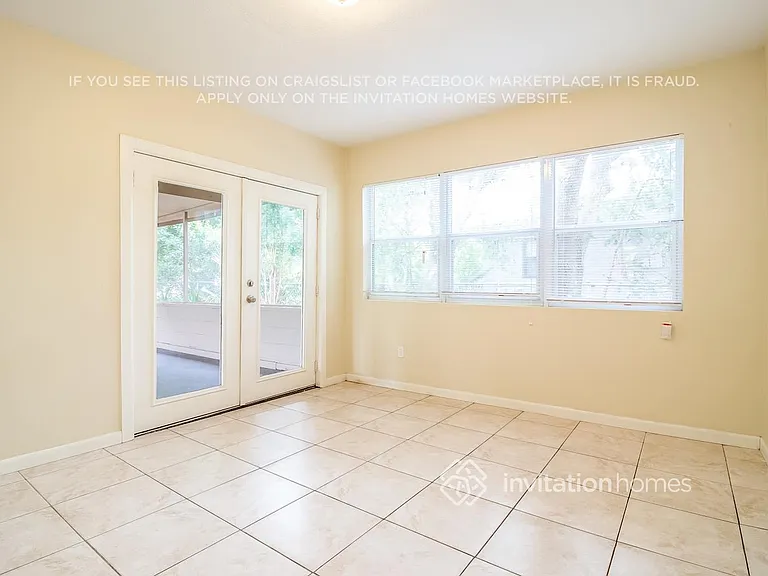 1546 Peruvian Ln — Photo 11