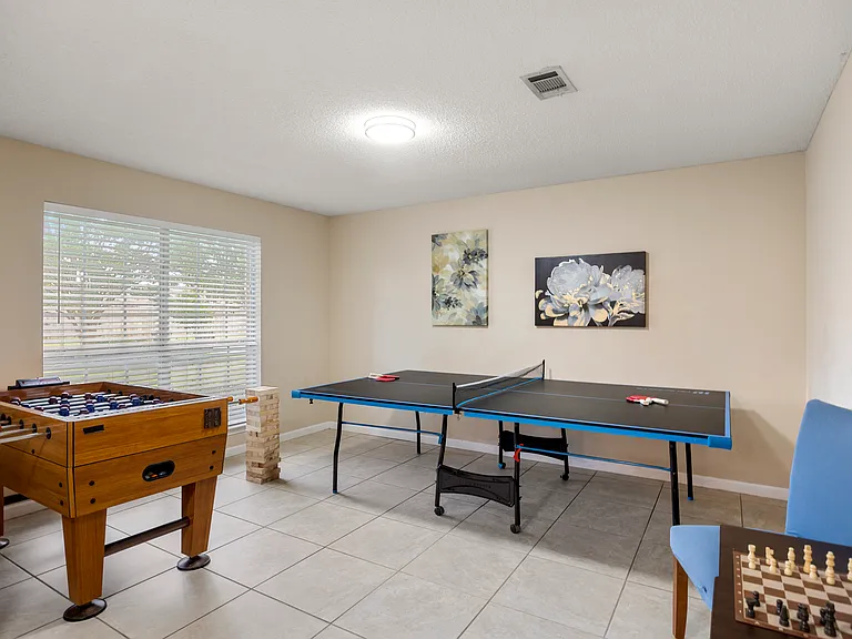 909 Catskill Ln — Photo 38