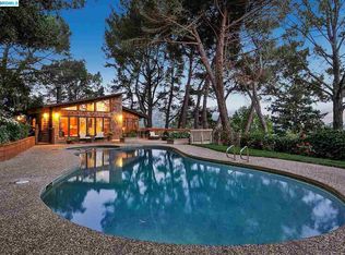 35 Owl Hill Rd, Orinda, CA 94563