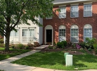 99 Columbus Dr, Franklin Park, NJ 08823