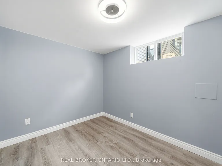 293 Highland Rd E #C — Photo 10
