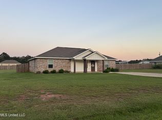 127 Trevor Ln, Lucedale, MS 39452