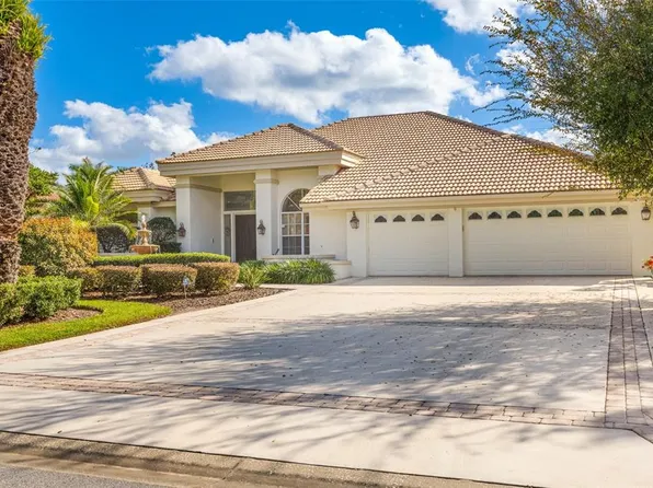30312 Laurelwood Ln, Zephyrhills, FL 33543