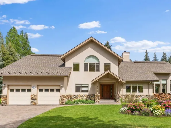 201 Blue Bell Rd, Sun Valley, ID 83353