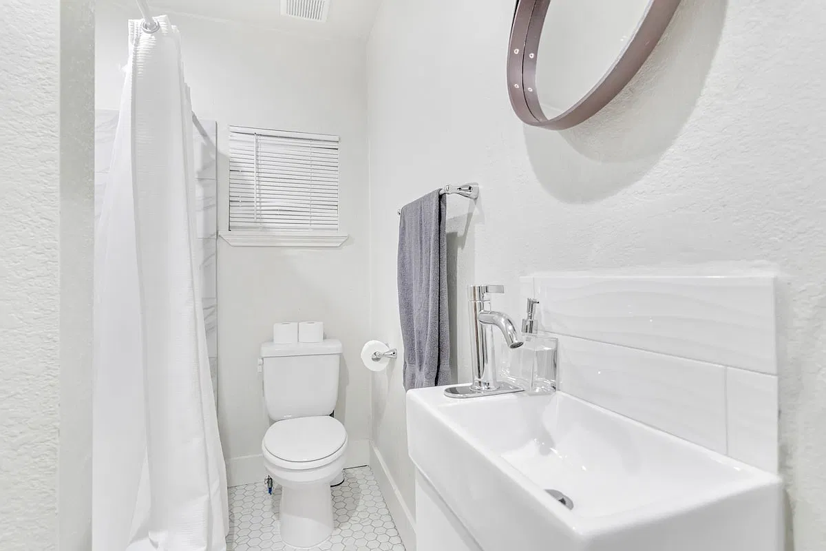 1 bed, 550 sqft, $1,050 — Photo 4