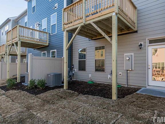PHOTO REPRESENTATIONAL-color options vary same floorplan as model home, not exact home
