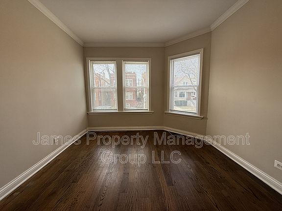 5th image of 4023 N Troy St #1