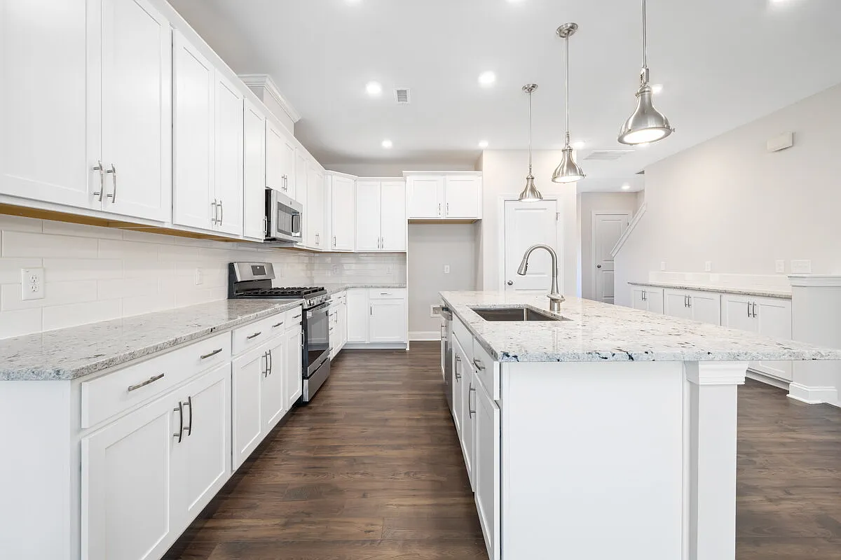 4 bed, 3.5 bath, 2227 sqft, $2,190 — Photo 2