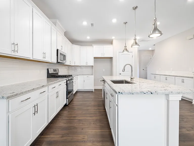 1105 Falling Rock Pl — Photo 2
